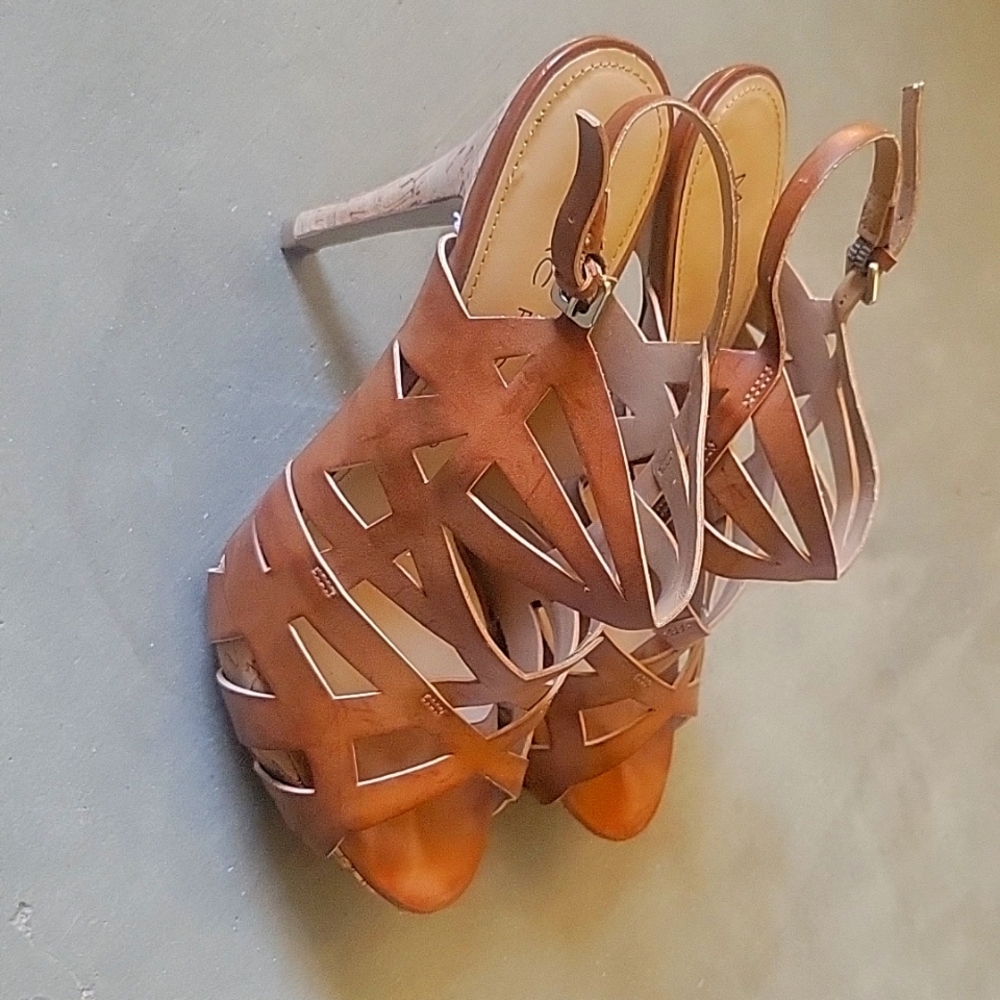 MARC FISHER HEELS